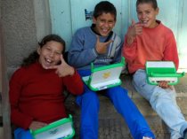 OLPC планирует запустить сотни детей в Уругвае