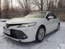 Toyota Camry с водителем.