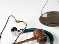 Юрист по защите прав врачей