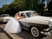 Кортежи на свадьбу из одинаковых автомобилей