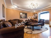 Продается 5 ком. квартира 169 кв.м