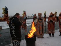 Гадание на Таро, рунах,