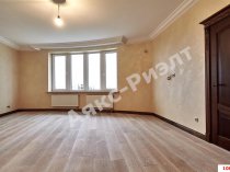 Продается 3 ком. квартира 130 кв.м